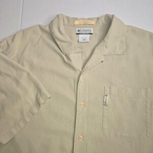 COLUMBIA Men's XXL‎ River Lodge Silk Biege Short Sleeve Shirt Embroidered -1090
